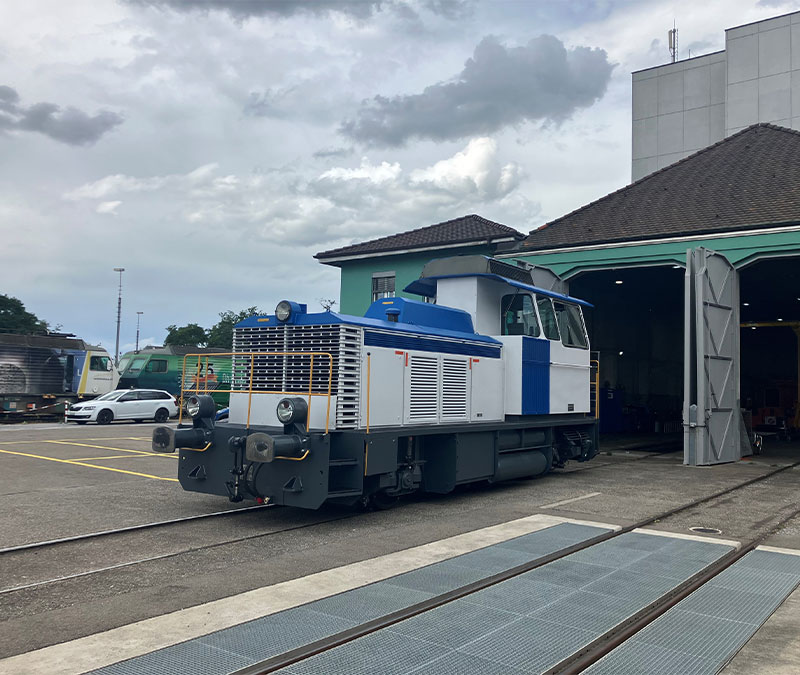 Unirail AG – Bahntechnik – Inbetriebsetzungstechnik für Neigezüge und Lokomotiven – Bahnprojekte – Inbetriebsetzung Bahn – Zulassung Bahn – Flotteneinführung – Zulassungskonzepte Bahn – Inbetriebsetzung Bahn - Refit-Projekt Bahn – Instandhaltungskonzepte Bahn – bahnnahe Zertifizierung – Zulassungsstrategie Bahn – Instandhaltungsstrategie Bahn - Herstellung von Bahnfahrzeugen - Herstellung von Bahnfahrzeugteilen - Unirail AG – Railway Technology – Commissioning Technology for Tilting Trains and Locomotives – Railway Projects – Railway Commissioning – Railway Approval – Fleet Introduction – Railway Approval Concepts – Railway Commissioning – Railway Refit Projects – Railway Maintenance Concepts – Railway-Related Certification – Railway Approval Strategy – Railway Maintenance Strategy – Manufacture of Railway Vehicles – Manufacture of Railway Vehicle Parts